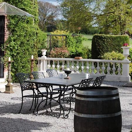 Bed and Breakfast Les Lauriers à Peyrat-de-Bellac Extérieur photo
