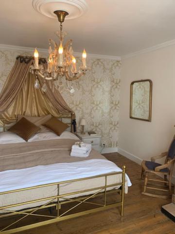 Bed and Breakfast Les Lauriers à Peyrat-de-Bellac Extérieur photo
