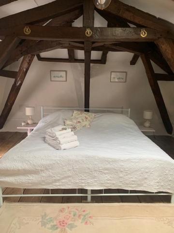 Bed and Breakfast Les Lauriers à Peyrat-de-Bellac Extérieur photo